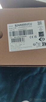 Samsung Monitor S24A600NAU zo série S60A - 4