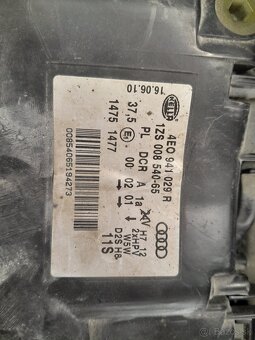 Svetlá audi a8 - 4