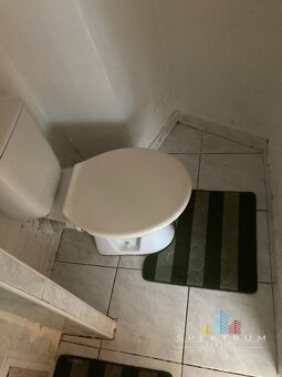 SPEKTRUM REALITY- Na PREDAJ garsónka, 23 m2 s loggiou, okres - 4
