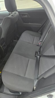 Predám toyota auris 1.8 hybrid - 4
