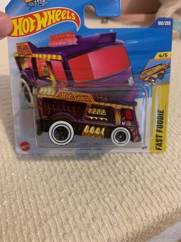 Hotwheels - 4