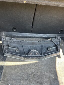 Honda Civic 8g - predna maska - 4