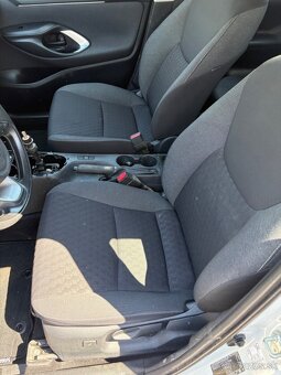 Toyota Yaris , 30tis km , rok 2023 - 4