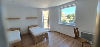 POLYFUNKČNÝ 4. podlažný objekt, 242,7m2, Sídlisko II., PO - 4