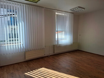 Kancelária do prenájmu Nitra, centrum, 27 m2 - 4