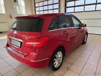 Mercedes Benz B180 - 4