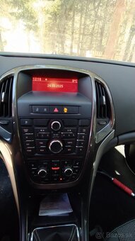 Predám Opel Astra J 12/2013 - 4