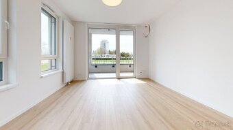 PRÚDY prenájom - 3 izb. byt 89m2 s predzáhradkou a parkovací - 4