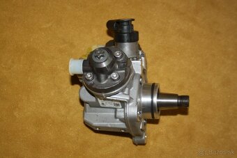 Vysokotlakove čerpadlo 057130755AL VAG 4.0 TDI - 4