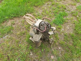 Motor - 4