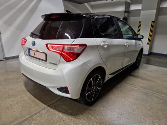 Toyota Yaris Hybrid Automat 1,5 Selection facelift 54kW LED - 4