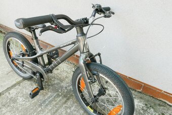 Predám detský duralový bicykel SPECIALIZED Jett 16 - 4