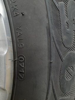215/65R16 - 4