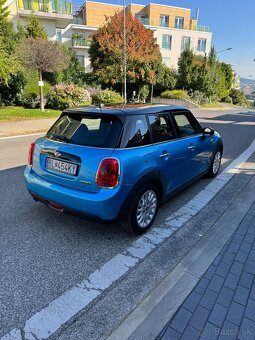 Mini Cooper Hatchback 1.5 TwinPower Turbo 6.st. manuál - 4