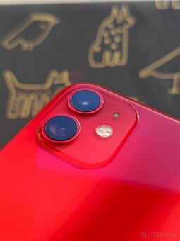 iPhone 11 128 GB v červenej farbe (PRODUCT)RED - 4