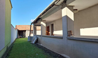 Vidiecky dom, rekonštrukcia, dvor, záhrada, 3i, všetky IS - 4