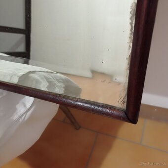 Starožiné fazetované zrkadlo v ráme 910 x 545 mm - 4
