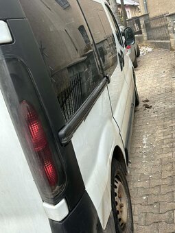 OPEL VIVARO 1.9 - 4