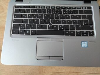 predám 12" HP elitebook 820 g3/ Intel core i5 /8gb ram / ss - 4