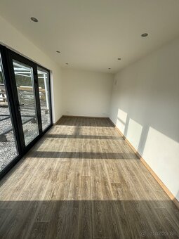 Obchodný kontajner 6m x 3m x 2.9m Skladom - 4