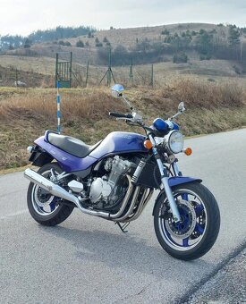 Suzuki GSX1100G - 4