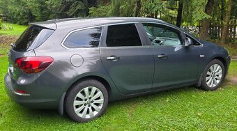 PREDÁM OPEL ASTRA J (2013) - 1.7 CDTI - SPOĽAHLIVÝ NAFŤÁK - 4