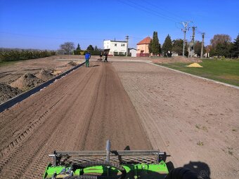 Predám alebo vymením Avant 420 nakladač - 4