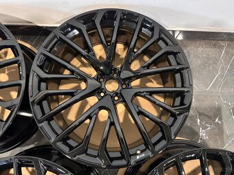 original kolesa r23 Audi Q8 SQ8 4M 4M8601025BN - 4