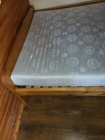 drevena dvoj. postel + 1x matrac - 4