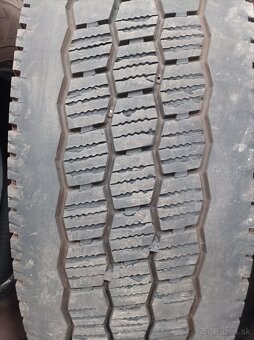 Pneu 315/70 R22.5 - 4