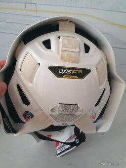 Brankarska maska poloprofi model CCM F9-biela L - 4