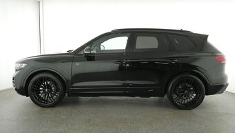 Volkswagen Touareg 3.0TDI R-Line BlackStyle 4x4 Automatic - 4