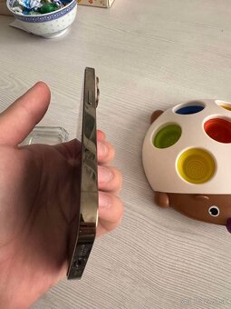 iPhone 14 pro zlatý - 4