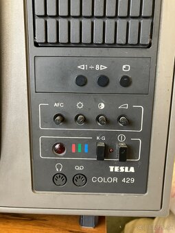 Retro televízor Tesla color 429 - 4