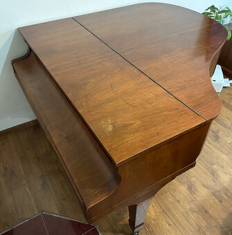 Predám Petrof krídlo - 4