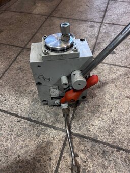 Ručná hydraulická pumpa - 4