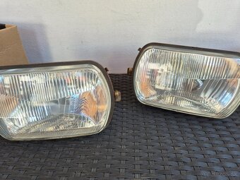 Predne svetla skoda 105l - 4