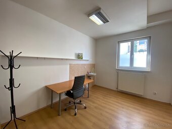- prenájom kancelárie s 2 miestnosťami o rozlohe 44 m2 - 4