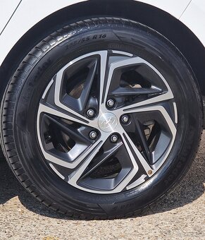 Hyundai i30 1.6CRDi Style Facelift SR 1majiteľ V záruke Top - 4