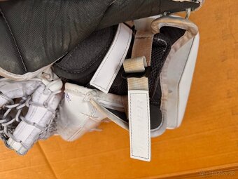 LAPAČKA BAUER VAPOR HYPERLITE 2 , vel. Sr GAME - 4
