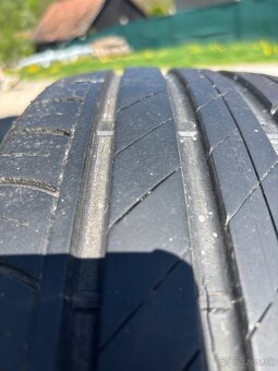 Predám 2ks letné pneu Bridgestone 215/50 r18 - 4