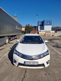Toyota Corolla 1.6 valvematic r.v.2015 - 4