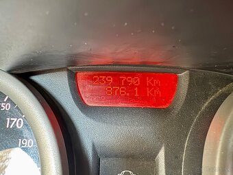 🟢 Renault Megane M 1.4, r.v. 2003 – funkčný, ale potrebuje - 4
