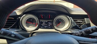 Opel.insignia B sports tourer 2.0 cdti 125kw - 4