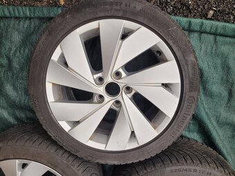 Zimní Alu sada kol Volkswagen Golf R17 ET51 Belmon - 4