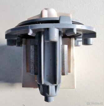 AEG LTX7C562C Askoll M113 vypúšťacie čerpadlo - 4