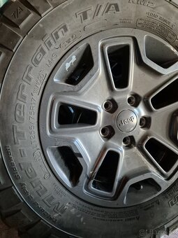 Pneumatiky na Jeep Wrangler 255/75 R17 M+S - 4