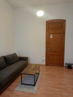 Kancelária s balkónom - 4