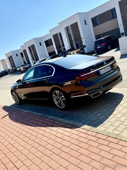BMW Rad 7 740D Xdrive A/T - 4