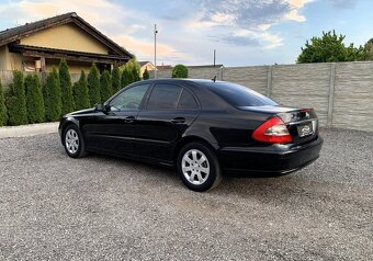 MERCEDES-BENZ E TRIEDA SEDAN 220 CDI ELEGANCE - 4
